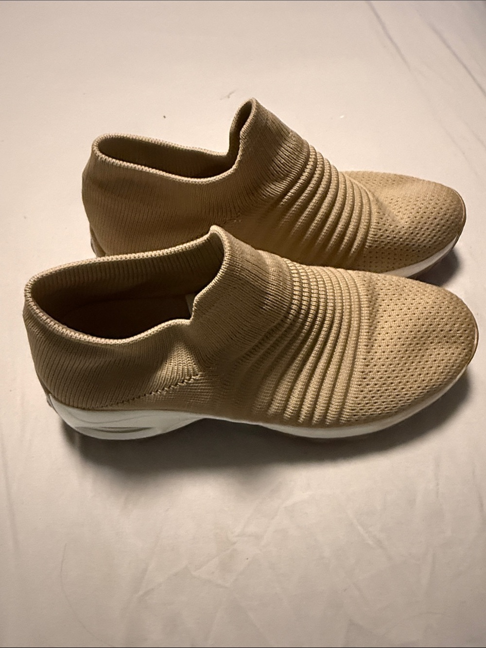 NWOT STQ Women’s Knit Slip-On Sneakers in Beige